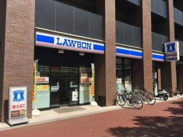 コンビニ　ローソン 博多築港本町店（コンビニ）まで221m
