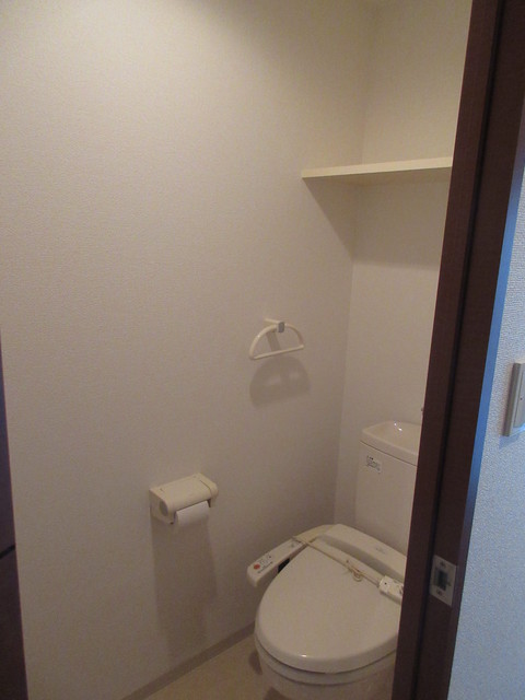 トイレ　備品は付きません