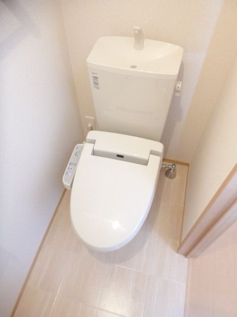 トイレ　※同タイプ内観のイメージ写真です