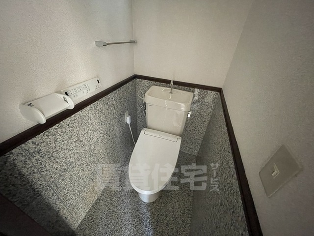 ＪＲ東海道本線 瀬田駅 徒歩20分 3階建 築31年のトイレ写真