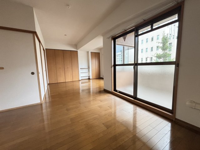 居室・リビング　エル・セレーノ九条　リビング