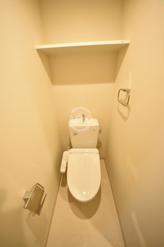 トイレ　エグゼ堺筋本町　温水洗浄便座