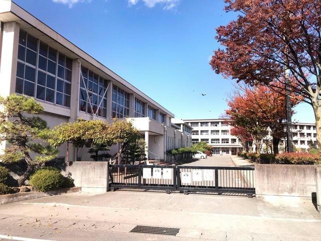 中学校　高崎市立矢中中学校（中学校）まで1870m