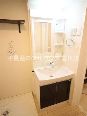 洗面設備　写真は同型タイプ別物件