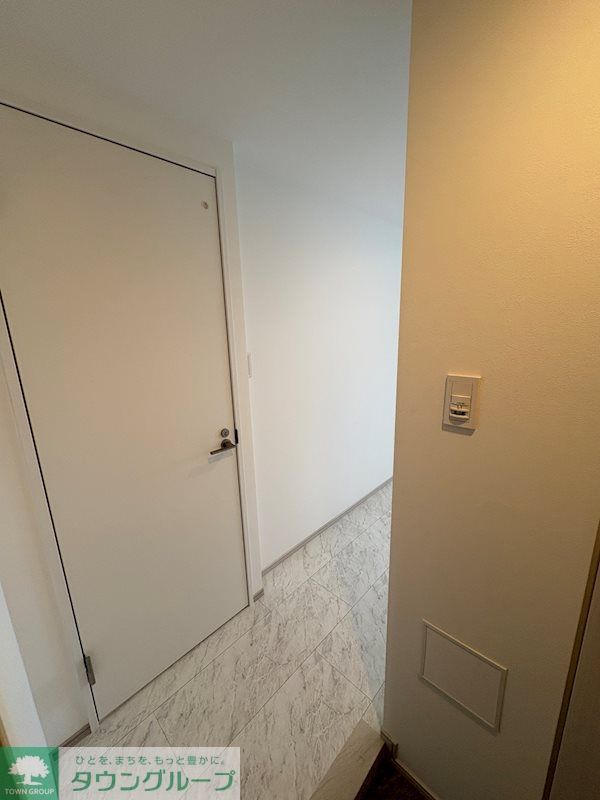 玄関　※参考写真