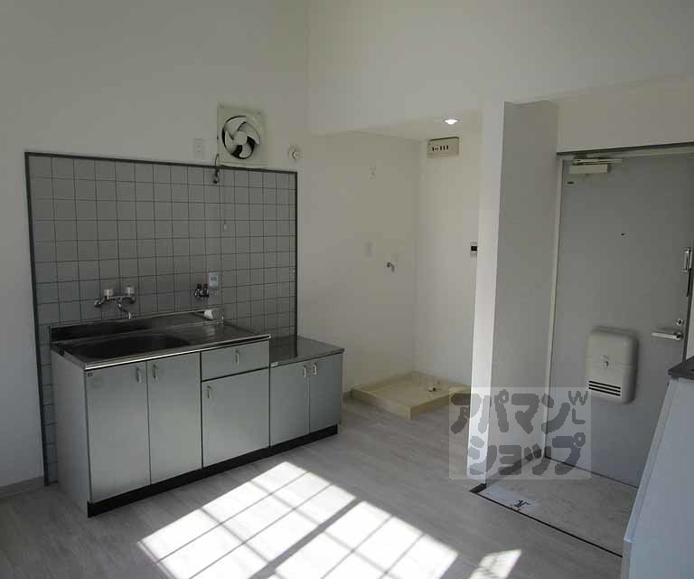 居室・リビング　２０１号室の写真です。