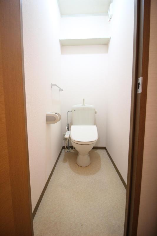 トイレ　温水洗浄便座トイレ