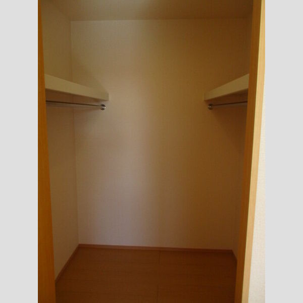 収納　ウォークインクローゼット