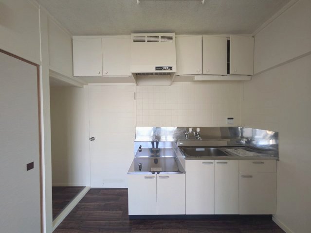 キッチン　2024年7月撮影※現況を優先致します。