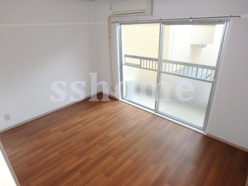 居室・リビング　明るい室内です☆