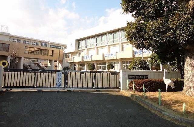 小学校　鶴巻小学校（小学校）まで850m