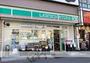 コンビニ　ローソンストア100 大国町駅前店（コンビニ）まで581m