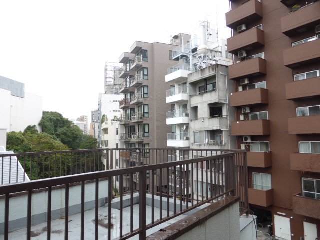 バルコニー　バルコニー