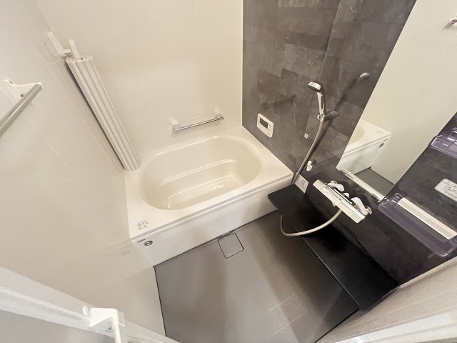 バス・シャワールーム　ゆったり過ごせるお風呂です