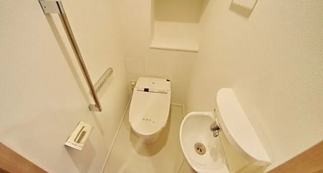 トイレ　トイレ