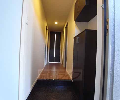 その他部屋・スペース　広々とした廊下です。