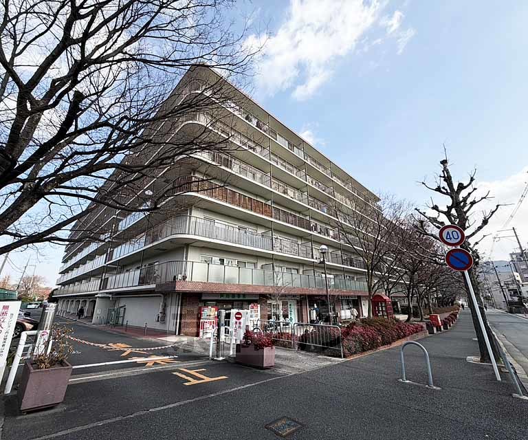 建物外観　大きな外観です。