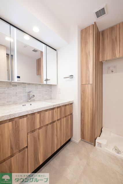 洗面設備　※写真は同タイプ住戸です。