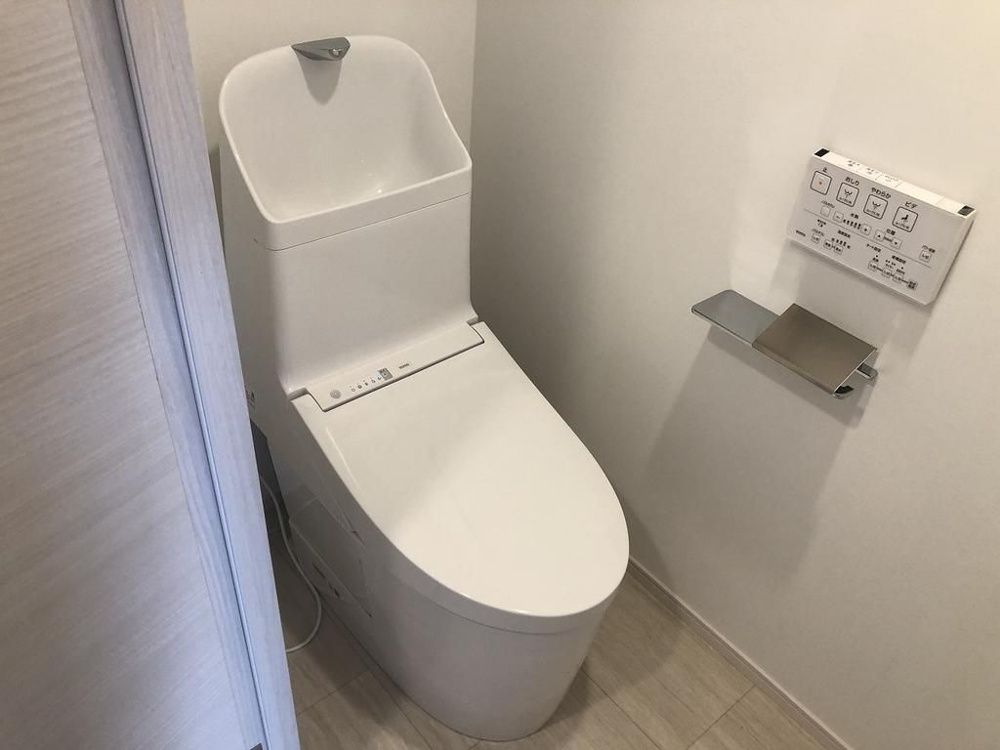 トイレ　別タイプ部屋　参考写真です