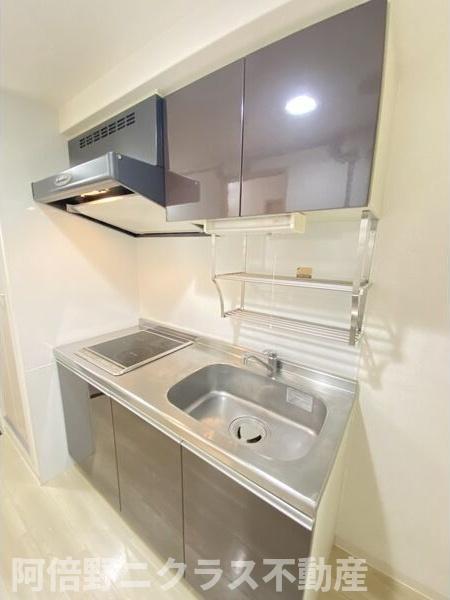 キッチン　内装は別部屋の参考写真です。