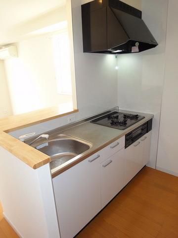 キッチン　グリル付３口ガスシステムキッチン