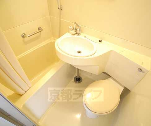 バス・シャワールーム　綺麗なお風呂です。