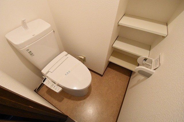 トイレ　ウォシュレット付きのトイレです♪