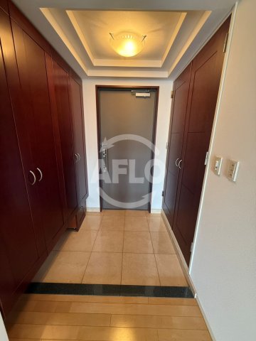 玄関　夕陽丘イクス　玄関