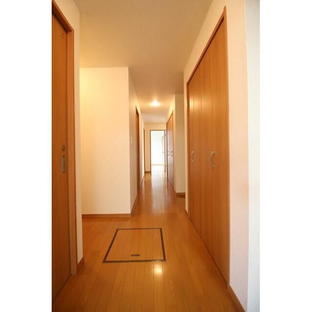 玄関　お問い合わせはタウンハウジングへ