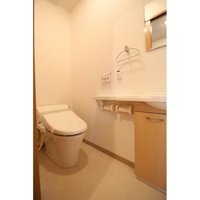 トイレ　お問い合わせはタウンハウジングへ