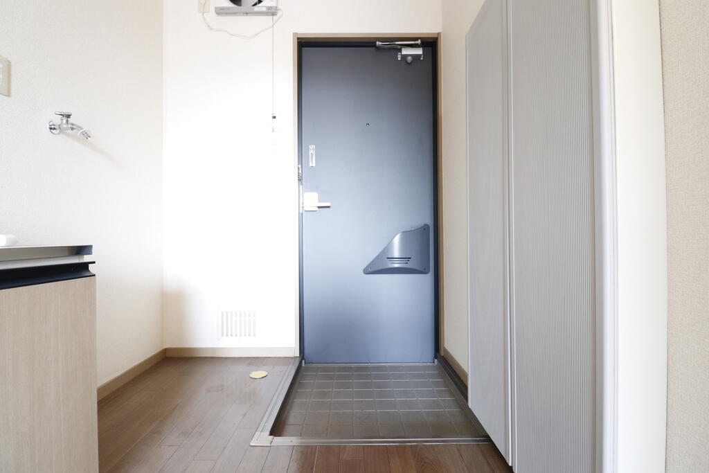 玄関　靴箱付き玄関です♪