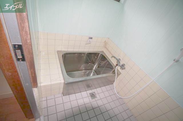 バス・シャワールーム　バスルーム