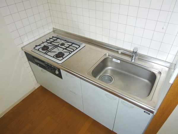 キッチン　ガスコンロ３口のキッチン！