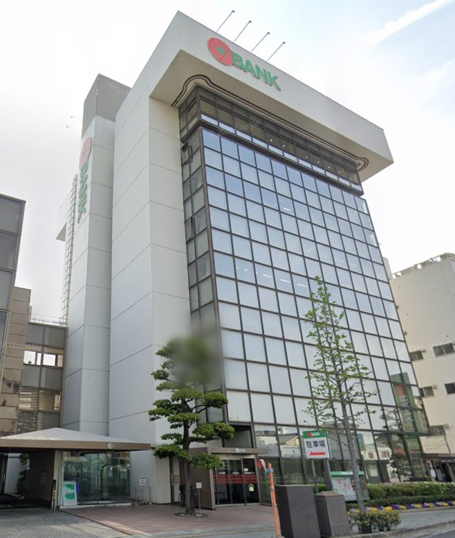 銀行　トマト銀行本店（銀行）まで721m