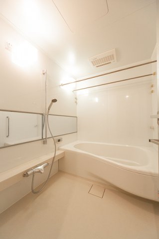 バス・シャワールーム　※写真は同タイプ住戸です。