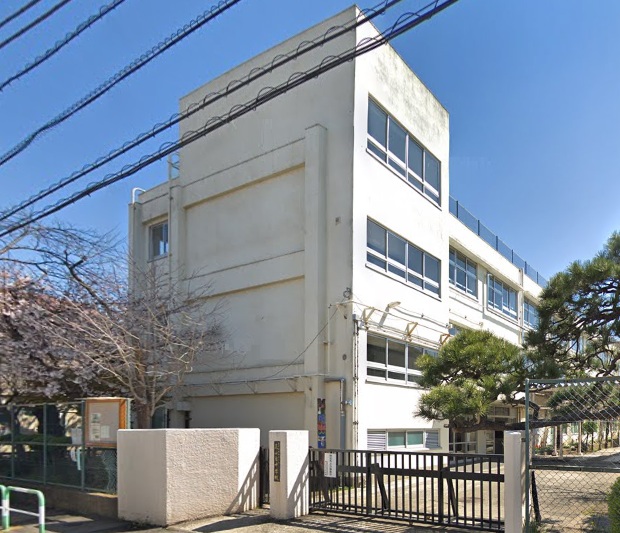 中学校　世田谷区立尾山台中学校（中学校）まで1380m