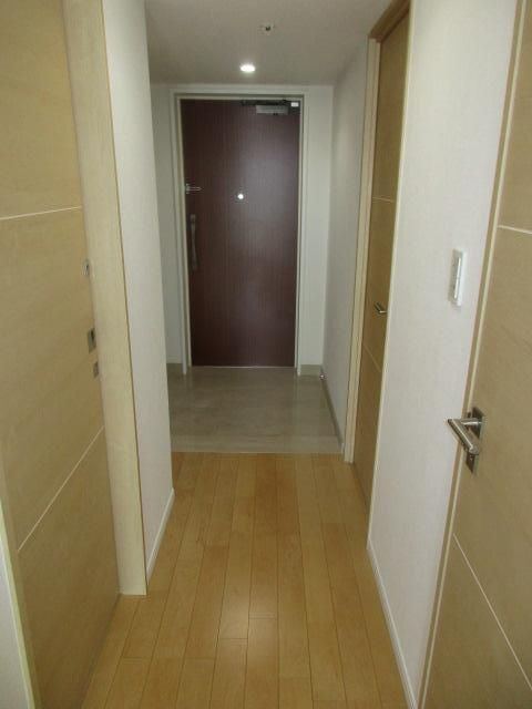 玄関　※別部屋参考写真