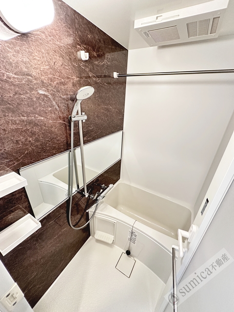 バス・シャワールーム　雨の日も安心な浴室乾燥機完備