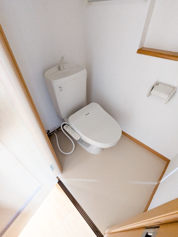 東武伊勢崎線 新伊勢崎駅 徒歩12分 2階建 築23年のトイレ写真