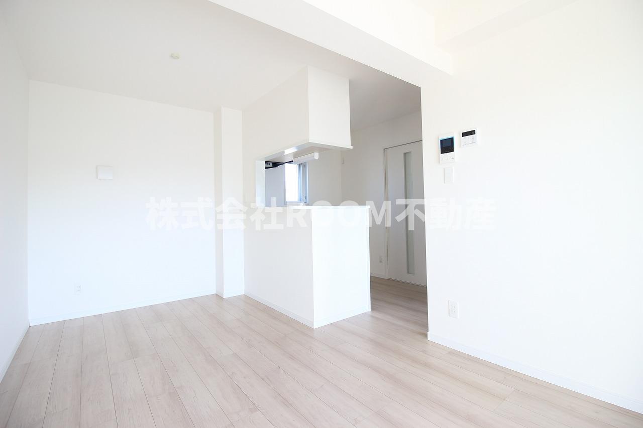 居室・リビング　こちらの居間で趣味の時間をお楽しみください