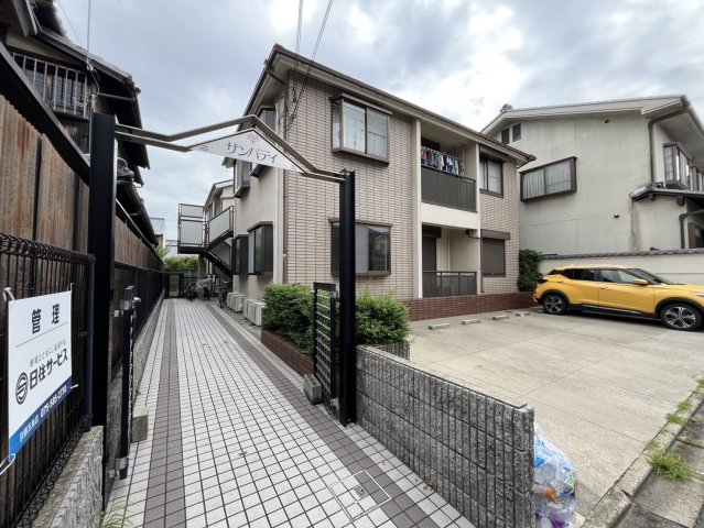 建物外観　各室駐車場1台無料