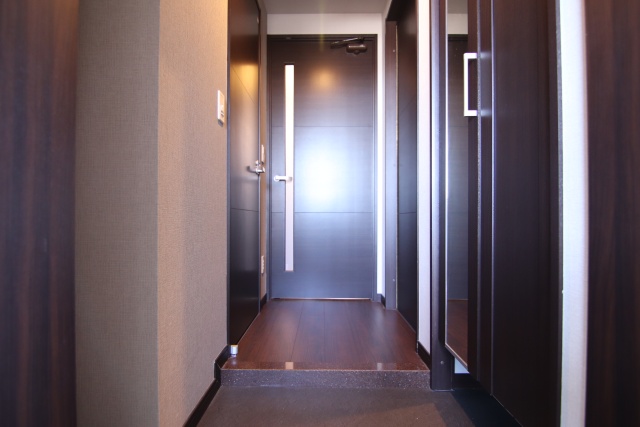 玄関　※別室の参考写真の為、現況優先です。