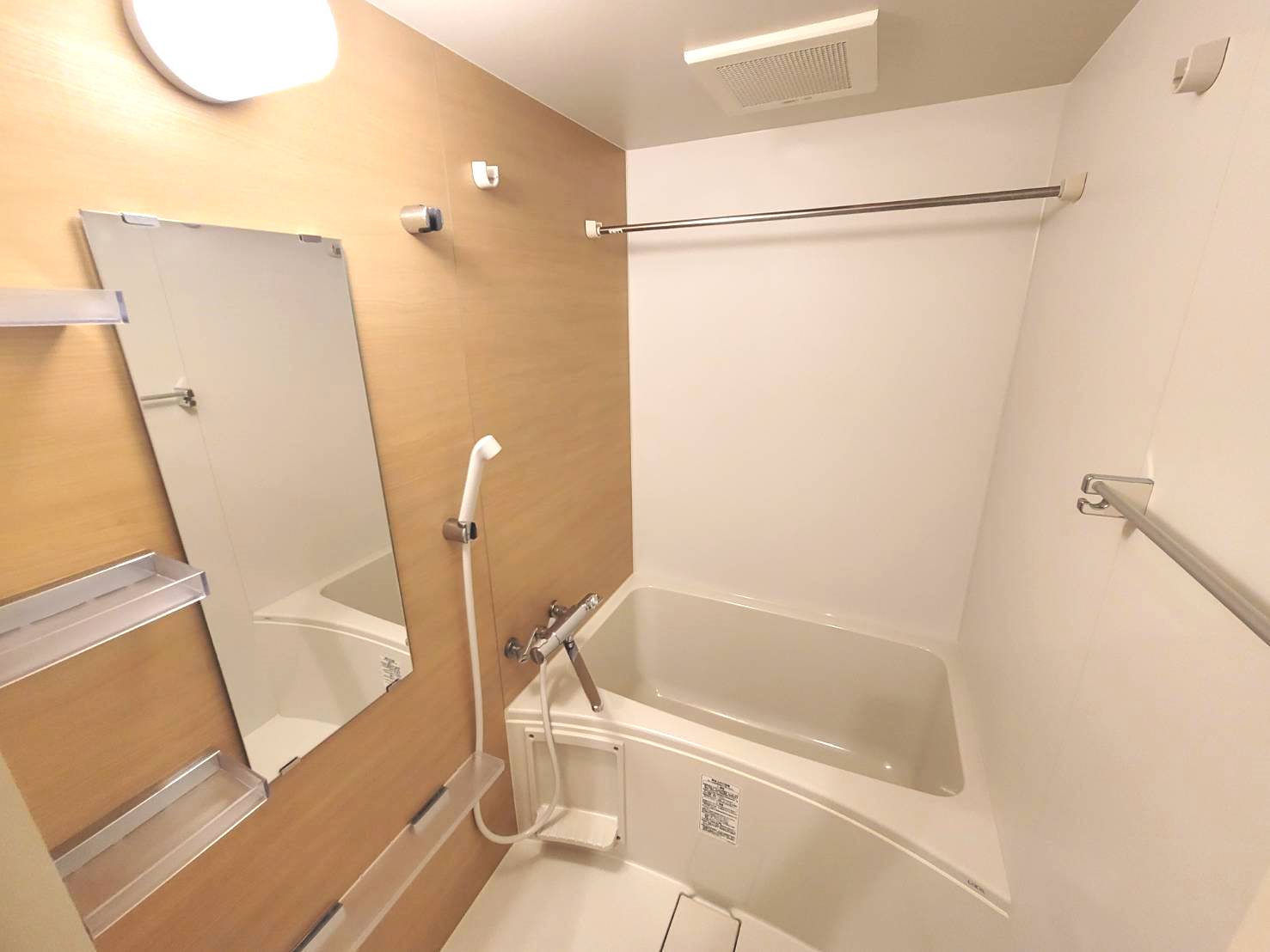 バス・シャワールーム　浴室