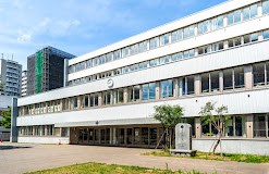 中学校　札幌市立中央中学校（中学校）まで222m