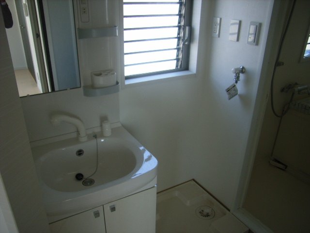 洗面設備　同物件別号室のものです。