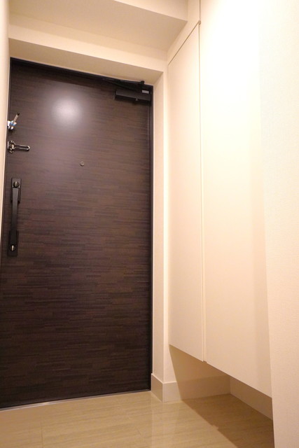 玄関　※写真は同タイプ住戸です。