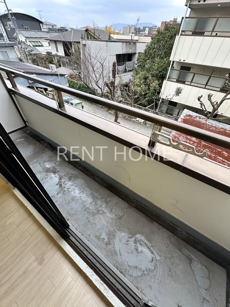 バルコニー　別タイプのお部屋の写真です