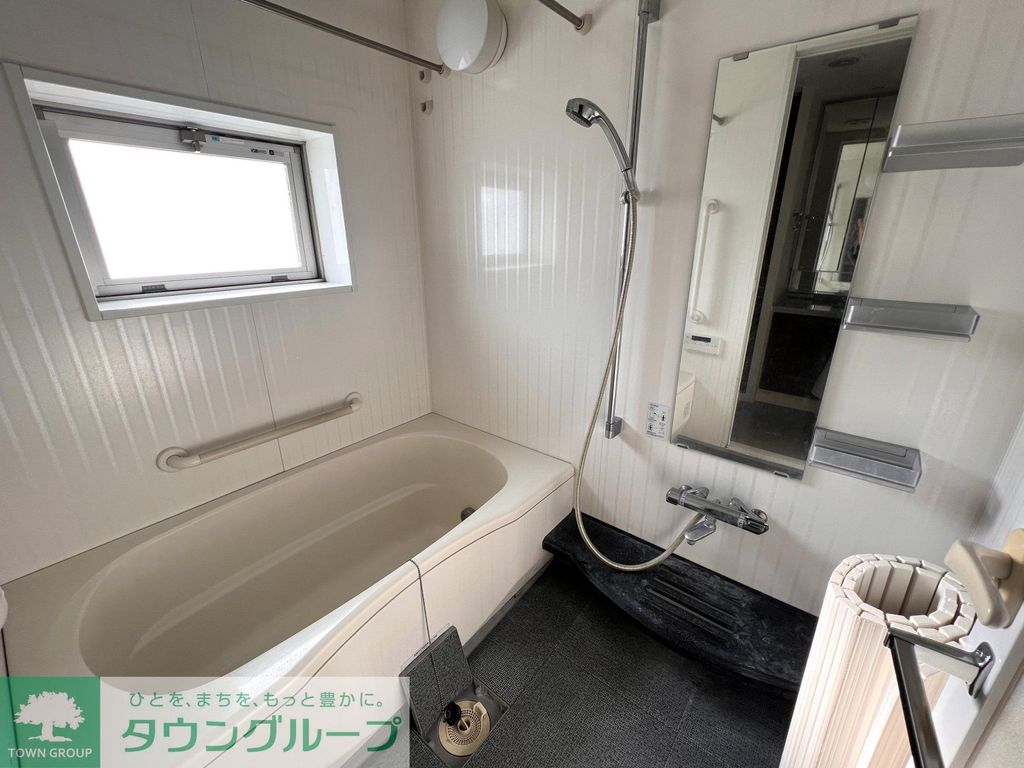 バス・シャワールーム　浴室乾燥機、追焚き機能付き