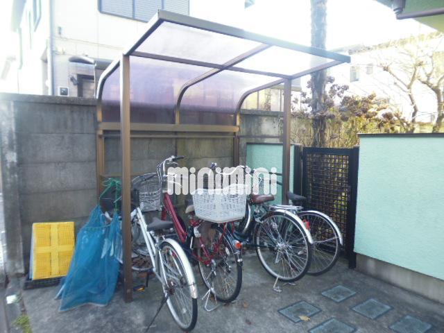 その他共有部分　屋根付の駐輪場は館外にあります