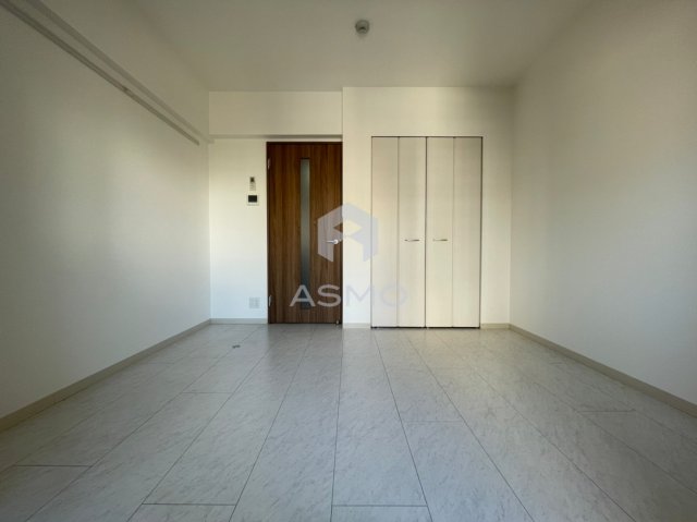 居室・リビング　同マンション別部屋参考写真